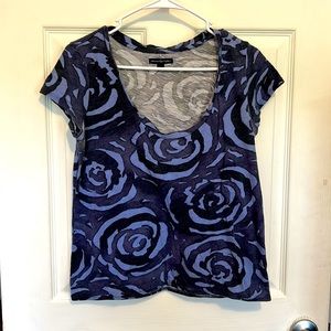 AMERICAN EAGLE OUTFITTERS Scoop Neck Capped Sleeves Tee Shirt   Size Medium